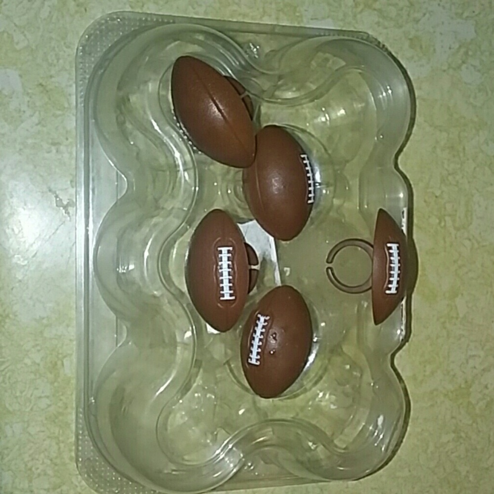 Football cup toppers